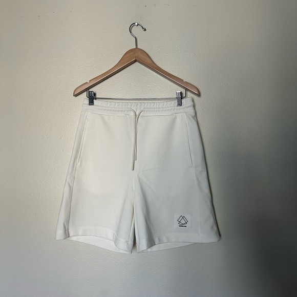 ZARA White Casual Shorts - Picture 1 of 5